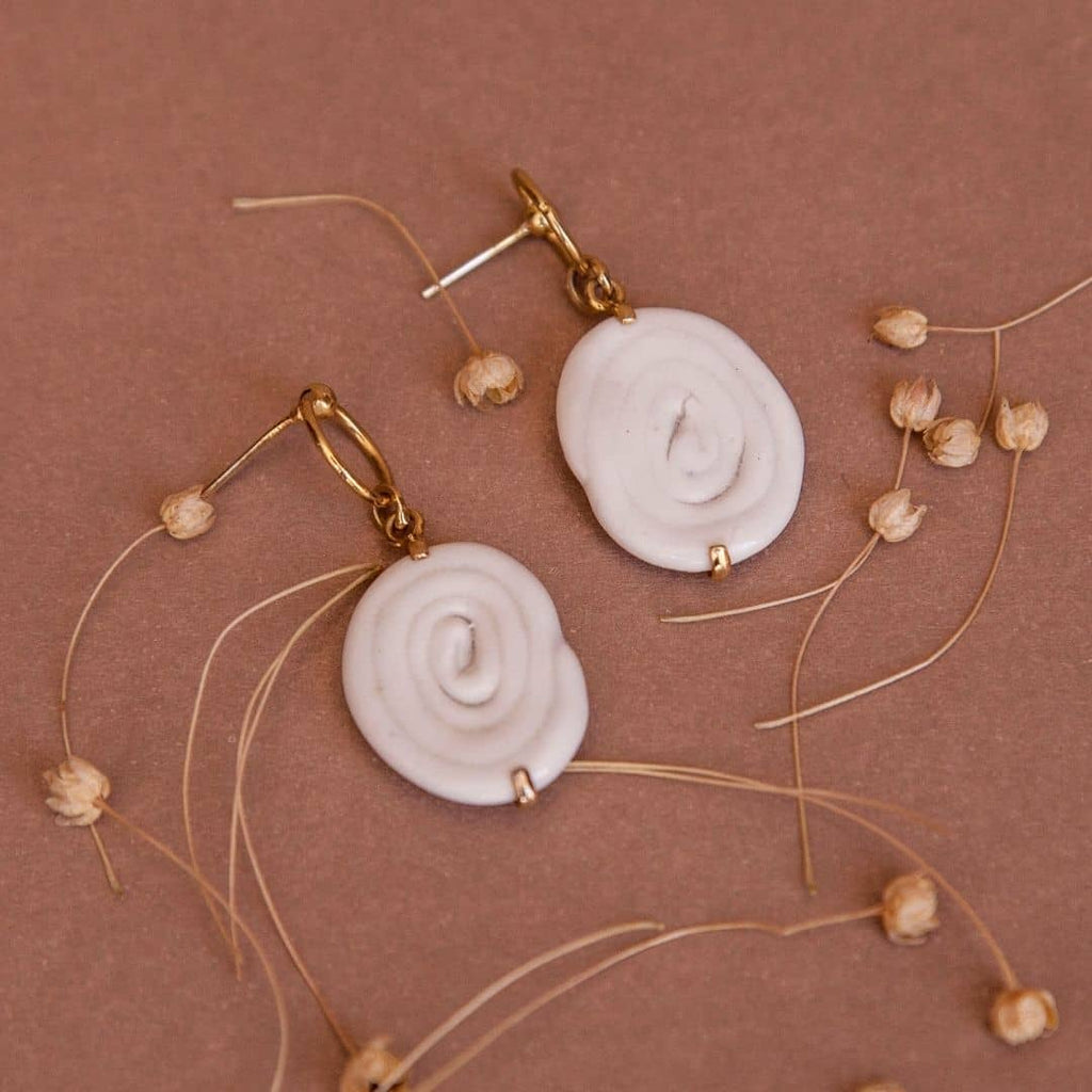 Pendientes "Colección espiral" blanco