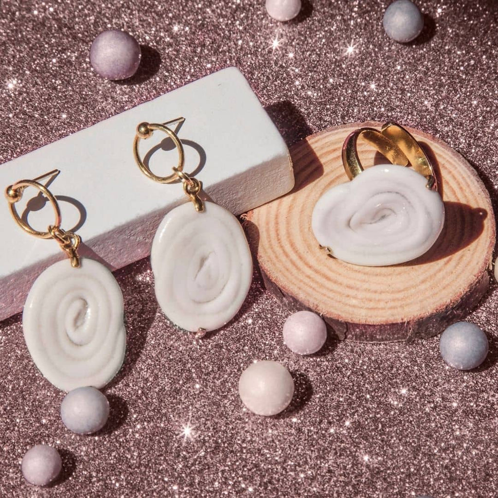 Pendientes "Colección espiral" blanco