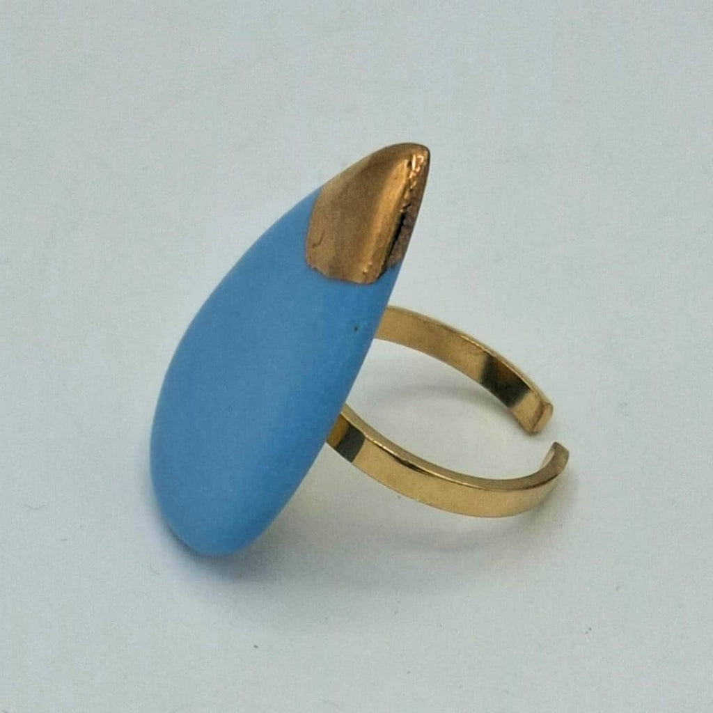 Anillo en porcelana turquesa y oro "Colección lágrima"
