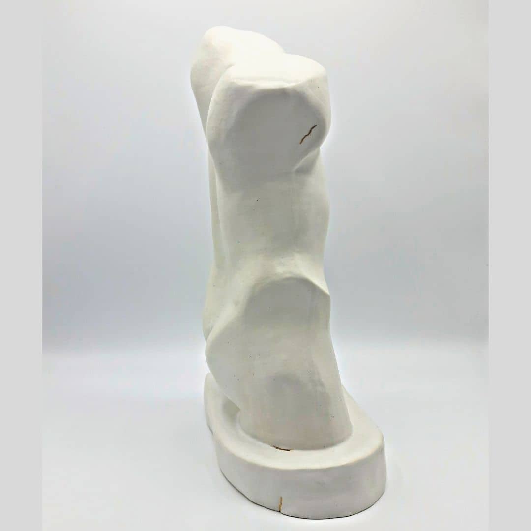 Escultura masculina "El Guerrero"
