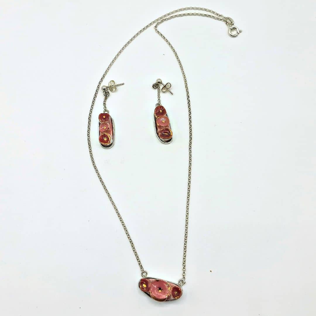 Conjunto "Las Rosas" coral largos.