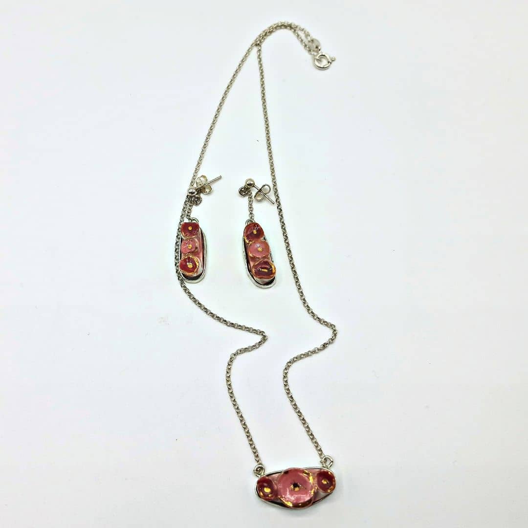 Conjunto "Las Rosas" coral largos.