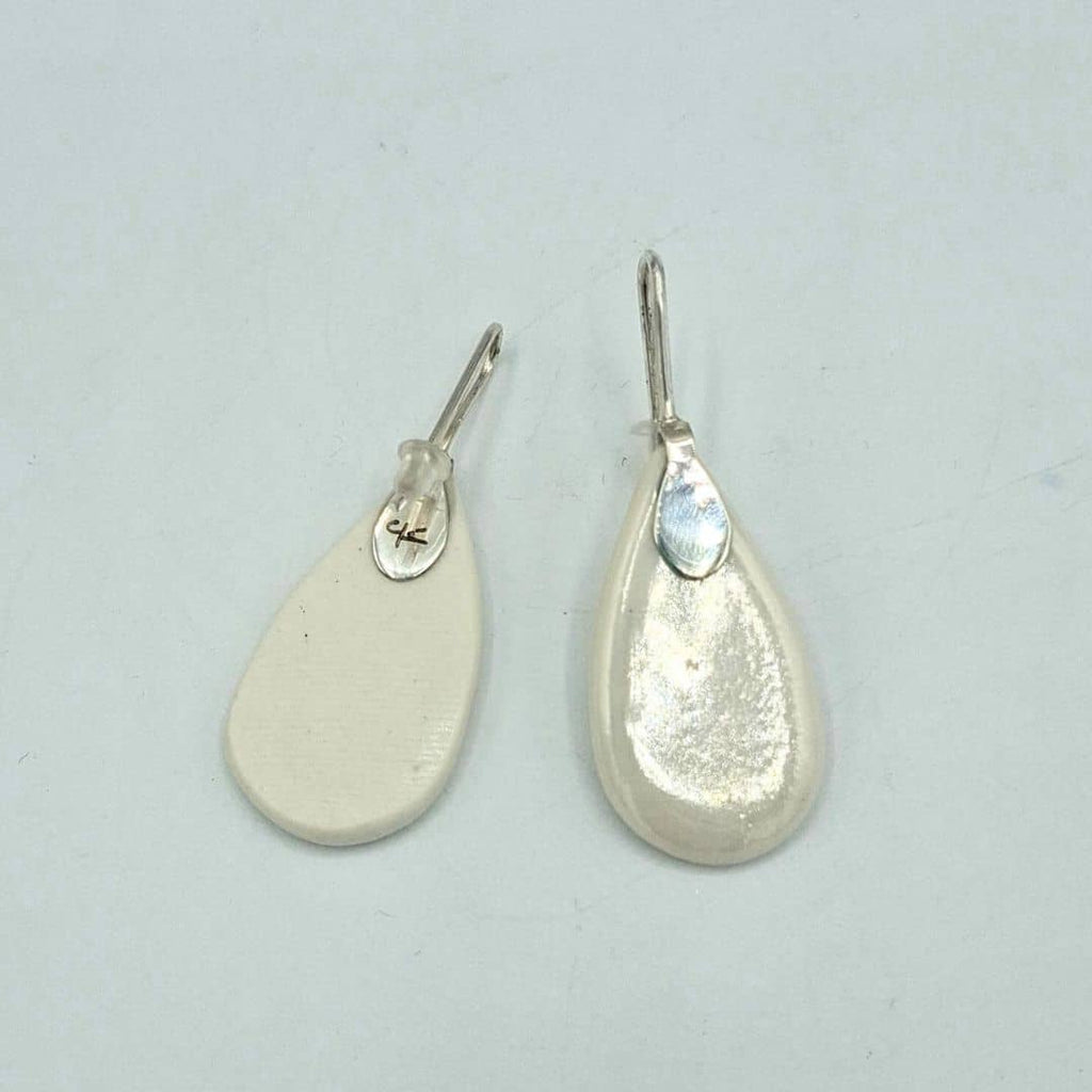 Pendientes en porcelana nacarada y plata de ley "Colección lágrima"