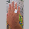 Anillo en porcelana nacarada – "Colección lágrima"